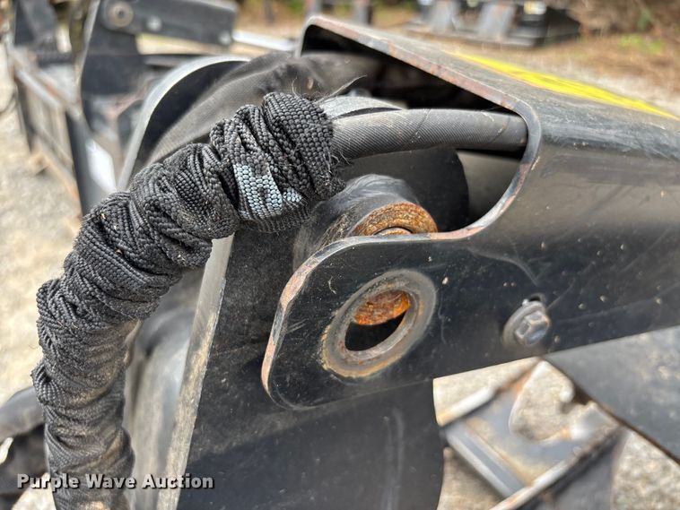 image for item DU1458 skid steer grapple bucket