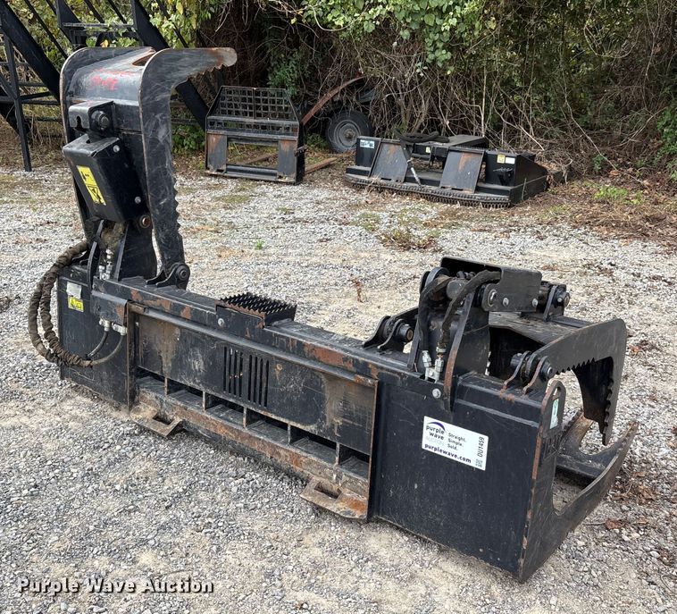 image for item DU1459 Caterpillar skid steer grapple bucket
