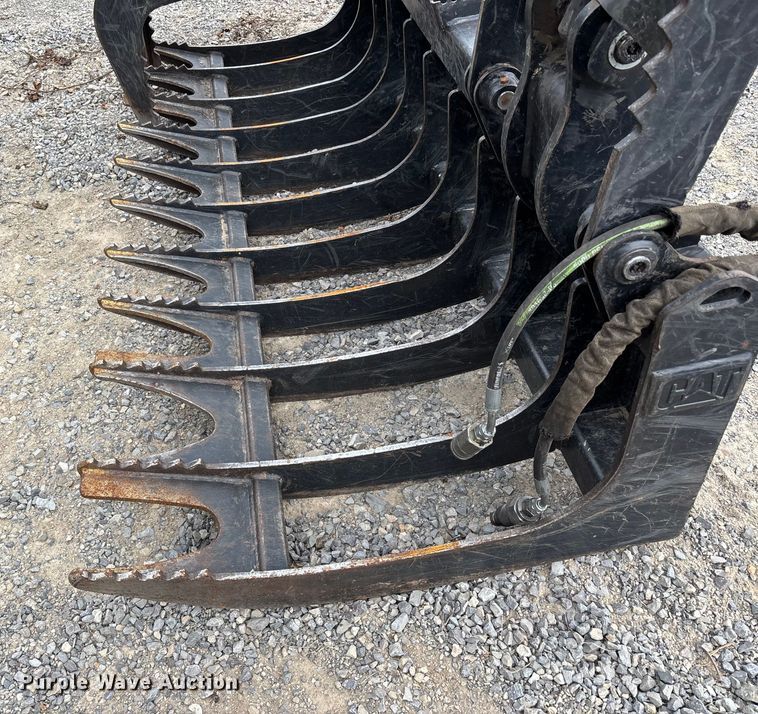 image for item DU1459 Caterpillar skid steer grapple bucket