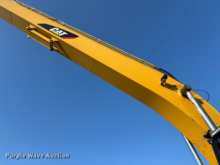 image for item DU1460 2018 Caterpillar 326F L long reach excavator