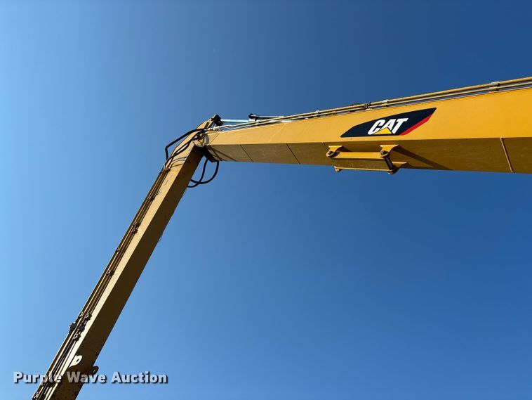 image for item DU1460 2018 Caterpillar 326F L long reach excavator