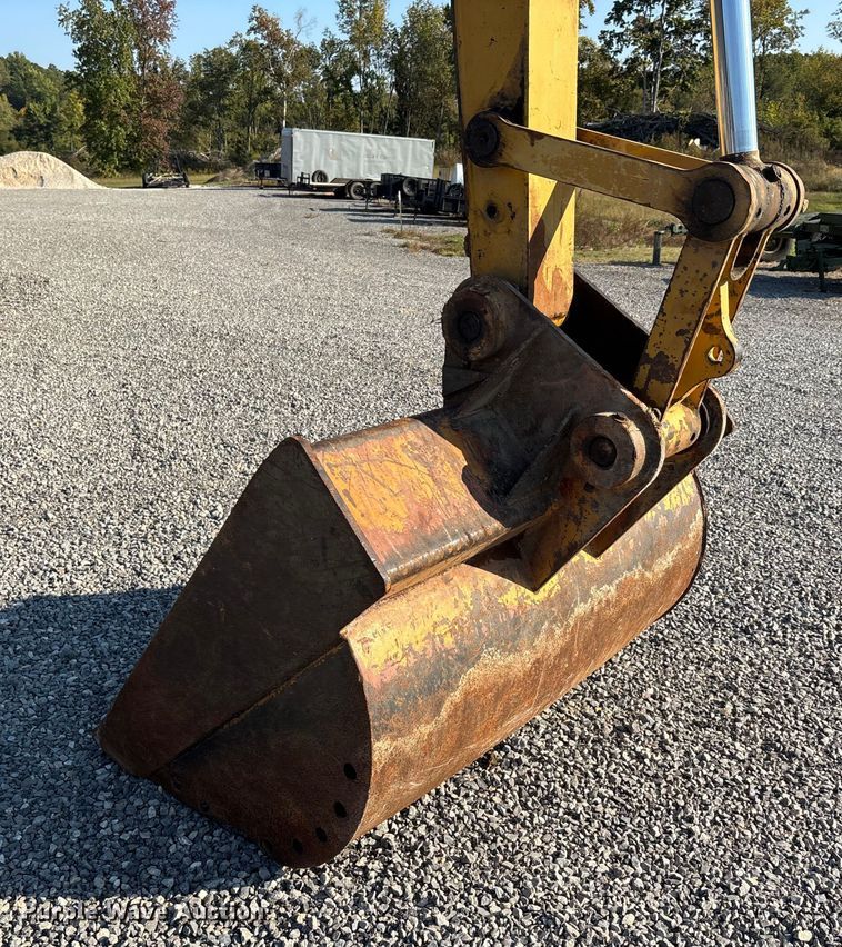 image for item DU1460 2018 Caterpillar 326F L long reach excavator