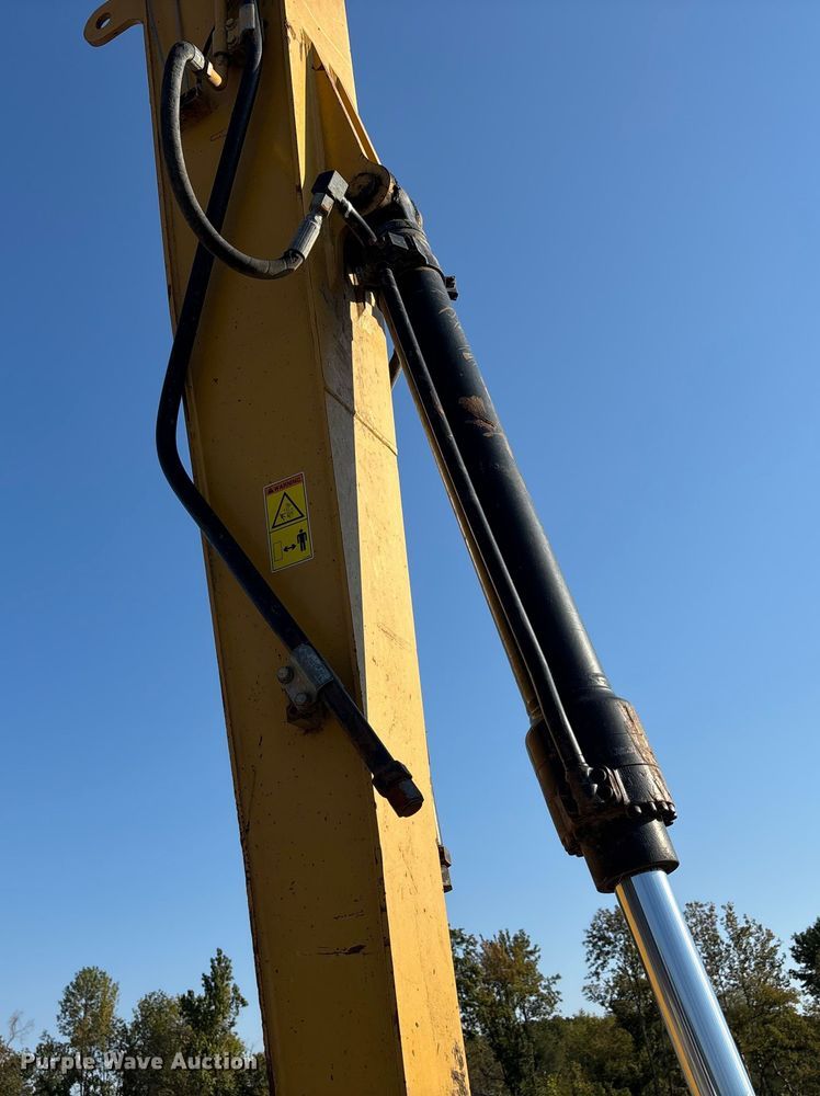 image for item DU1460 2018 Caterpillar 326F L long reach excavator