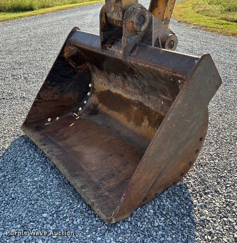 image for item DU1460 2018 Caterpillar 326F L long reach excavator