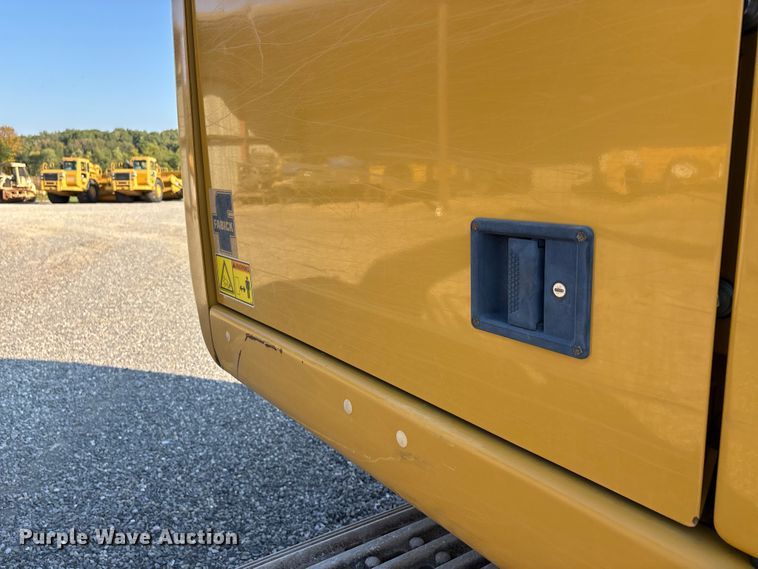 image for item DU1460 2018 Caterpillar 326F L long reach excavator