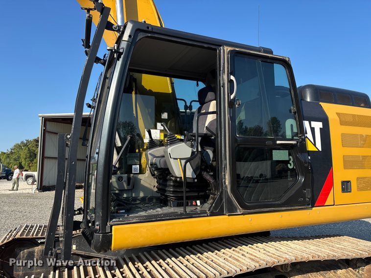 image for item DU1460 2018 Caterpillar 326F L long reach excavator