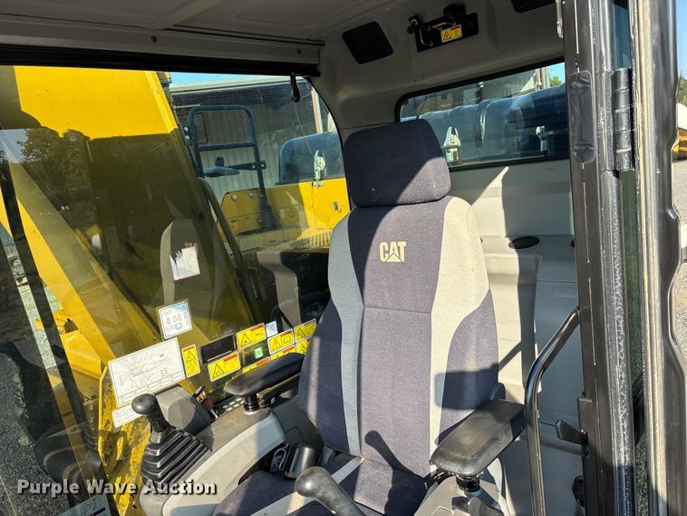 image for item DU1460 2018 Caterpillar 326F L long reach excavator