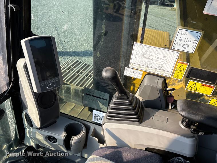 image for item DU1460 2018 Caterpillar 326F L long reach excavator