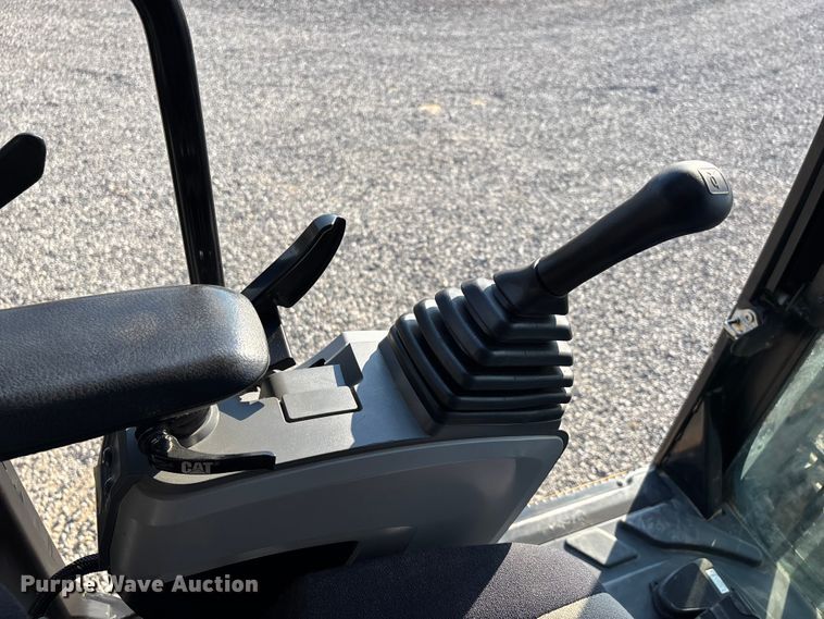 image for item DU1460 2018 Caterpillar 326F L long reach excavator