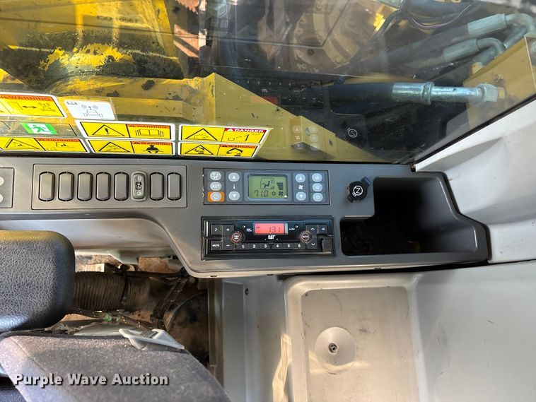 image for item DU1460 2018 Caterpillar 326F L long reach excavator