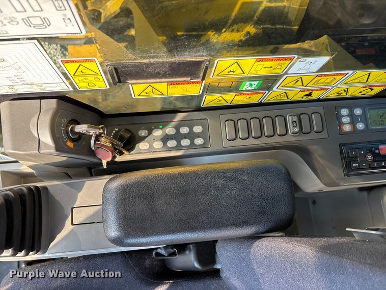 image for item DU1460 2018 Caterpillar 326F L long reach excavator