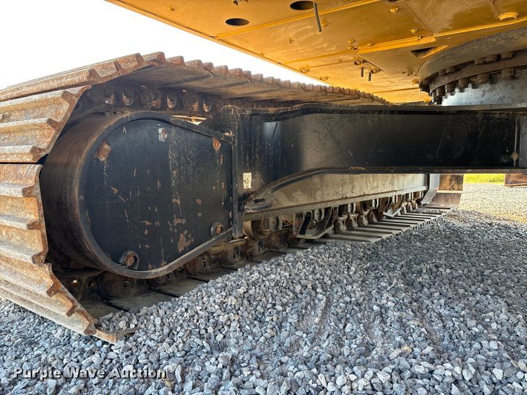 image for item DU1460 2018 Caterpillar 326F L long reach excavator