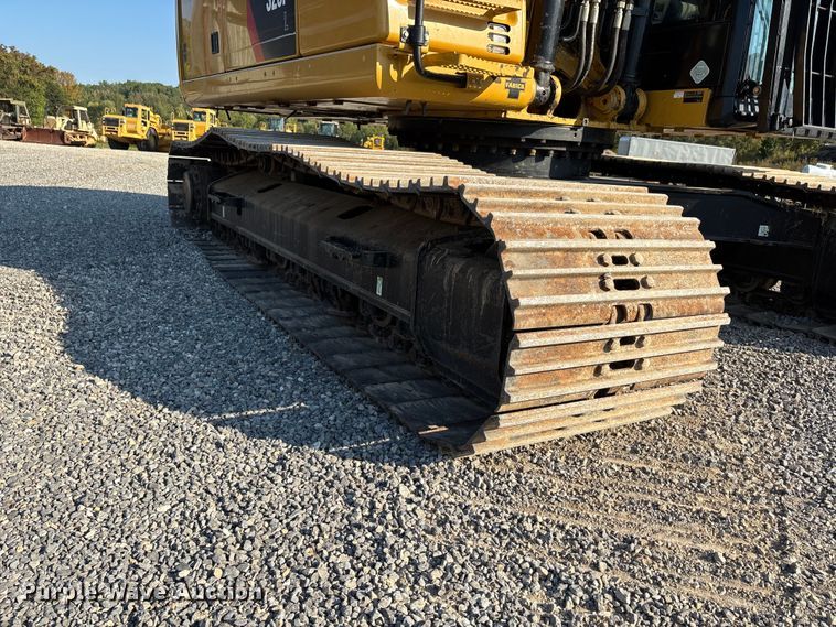 image for item DU1460 2018 Caterpillar 326F L long reach excavator