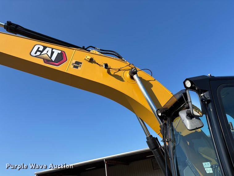 image for item DU1461 2021 Caterpillar 323 excavator