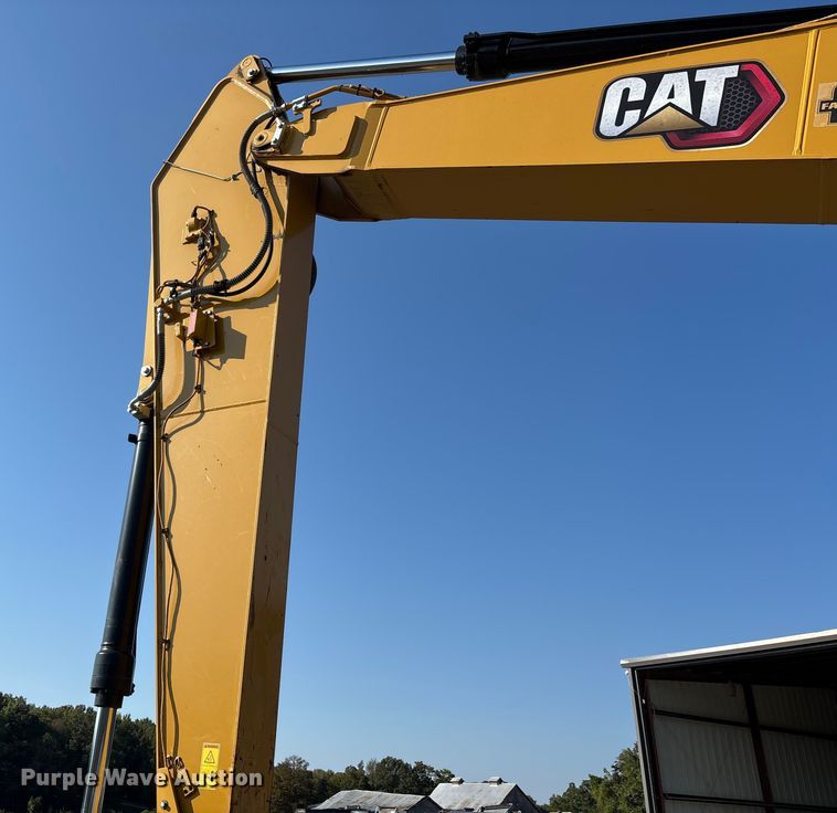 image for item DU1461 2021 Caterpillar 323 excavator