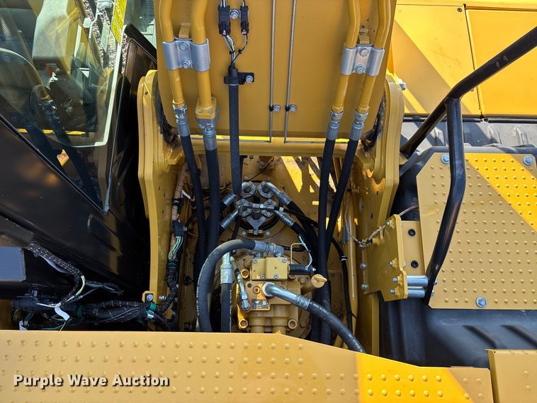 image for item DU1461 2021 Caterpillar 323 excavator