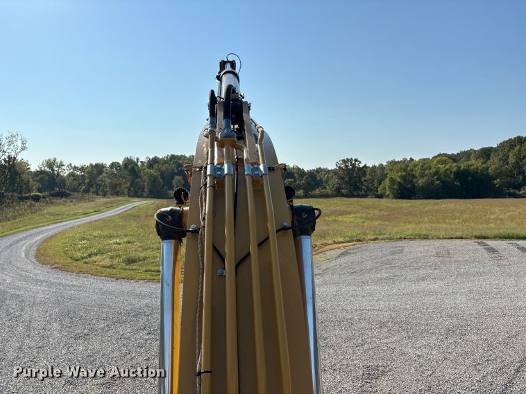 image for item DU1461 2021 Caterpillar 323 excavator