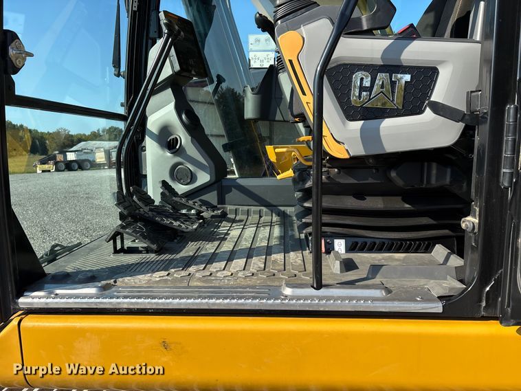 image for item DU1461 2021 Caterpillar 323 excavator