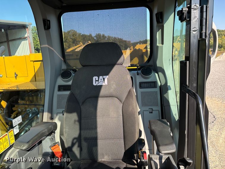 image for item DU1461 2021 Caterpillar 323 excavator