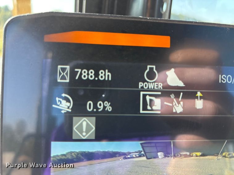 image for item DU1461 2021 Caterpillar 323 excavator