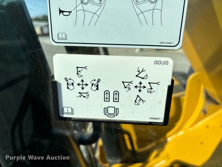 image for item DU1461 2021 Caterpillar 323 excavator