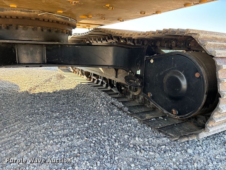 image for item DU1461 2021 Caterpillar 323 excavator