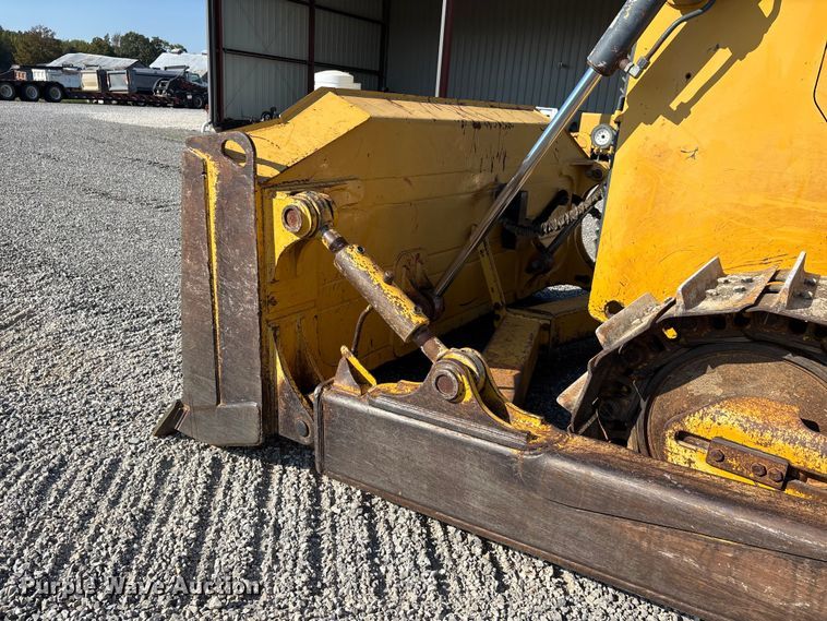 image for item DU1462 2005 John Deere 850J dozer