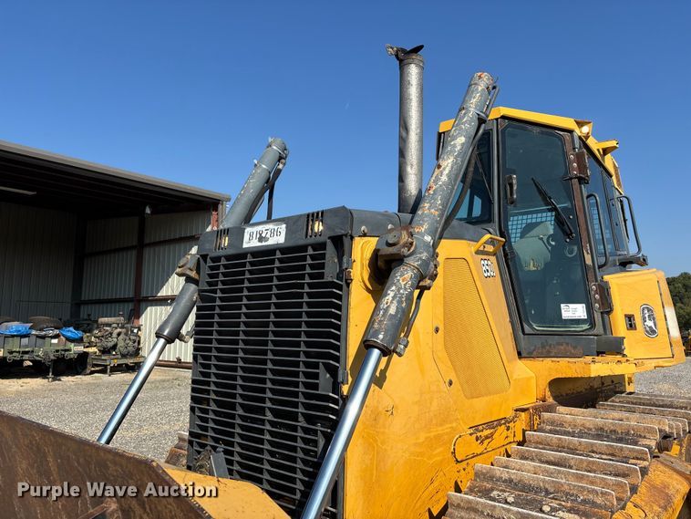 image for item DU1462 2005 John Deere 850J dozer