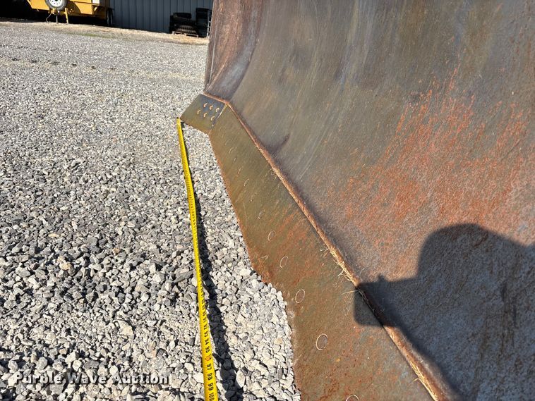 image for item DU1462 2005 John Deere 850J dozer