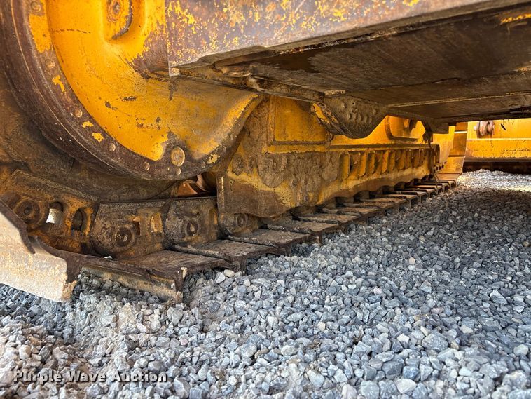 image for item DU1462 2005 John Deere 850J dozer