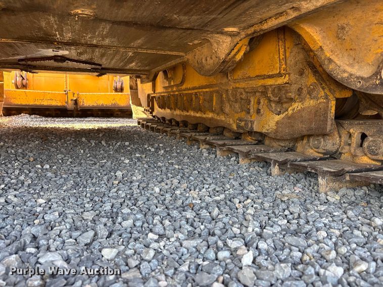 image for item DU1462 2005 John Deere 850J dozer