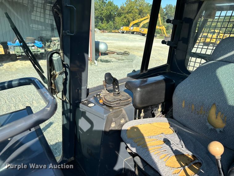 image for item DU1462 2005 John Deere 850J dozer