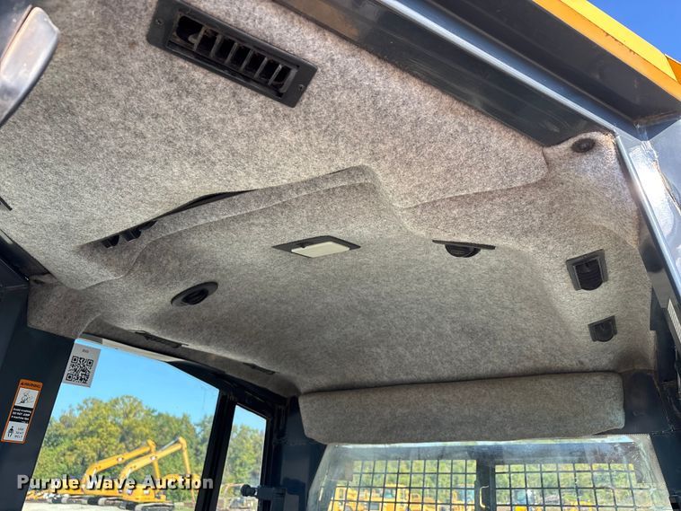 image for item DU1462 2005 John Deere 850J dozer