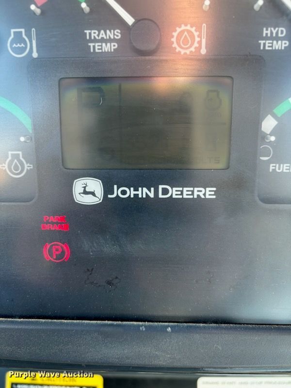 image for item DU1462 2005 John Deere 850J dozer