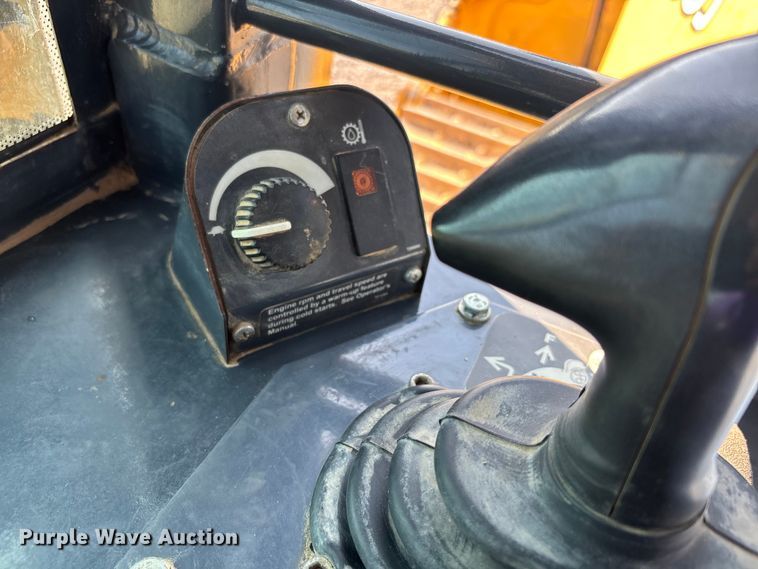 image for item DU1462 2005 John Deere 850J dozer