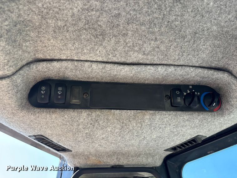 image for item DU1462 2005 John Deere 850J dozer