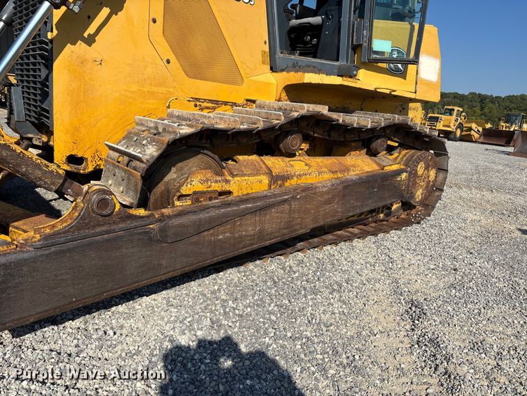 image for item DU1462 2005 John Deere 850J dozer