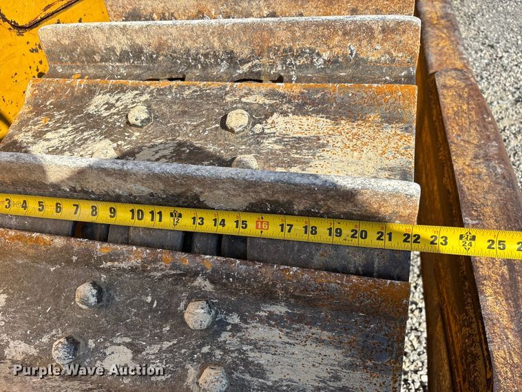 image for item DU1462 2005 John Deere 850J dozer