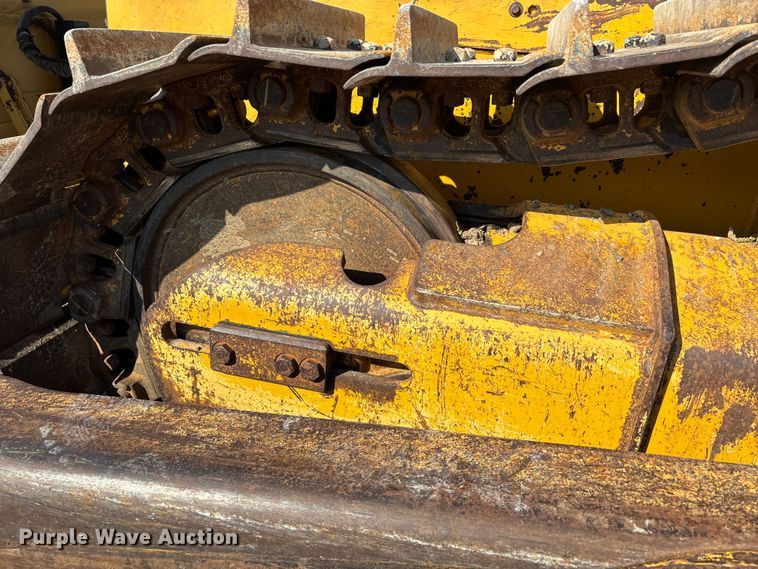 image for item DU1462 2005 John Deere 850J dozer