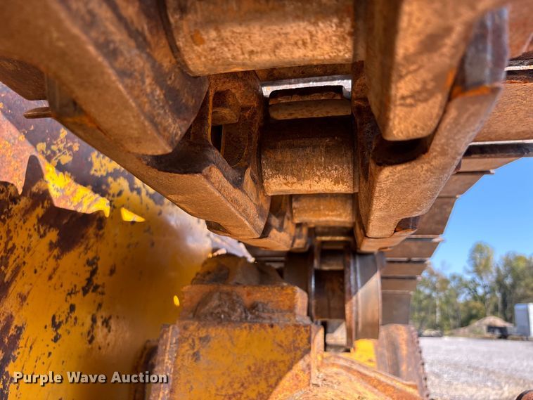 image for item DU1462 2005 John Deere 850J dozer