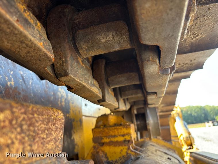 image for item DU1462 2005 John Deere 850J dozer