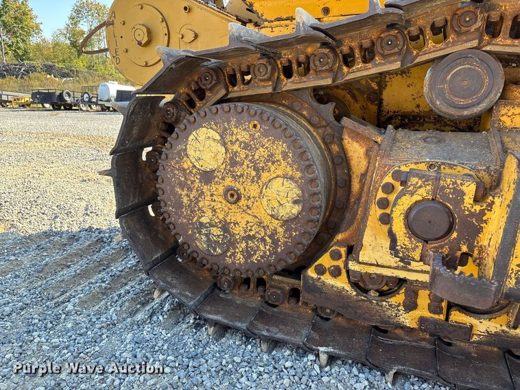 image for item DU1462 2005 John Deere 850J dozer