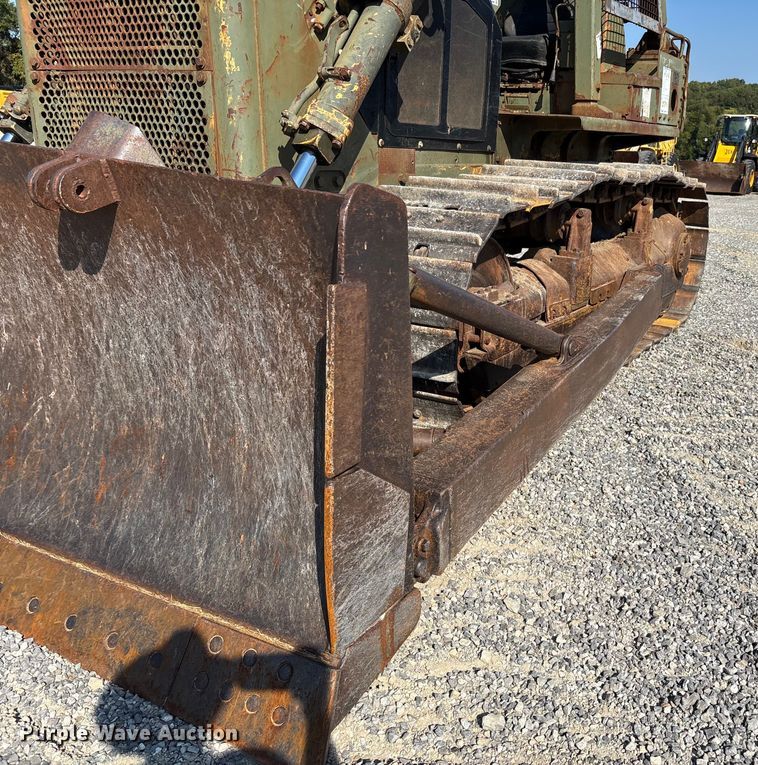 image for item DU1463 1984 Caterpillar D7G dozer