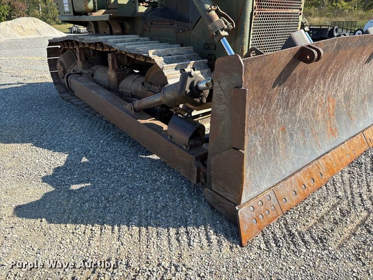 image for item DU1463 1984 Caterpillar D7G dozer