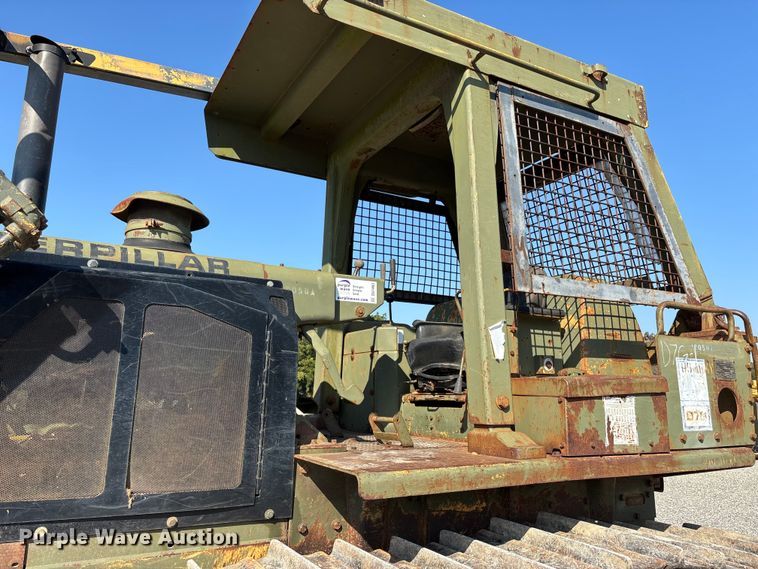 image for item DU1463 1984 Caterpillar D7G dozer