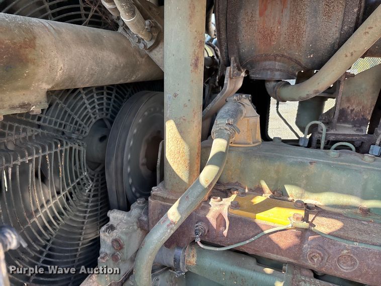 image for item DU1463 1984 Caterpillar D7G dozer