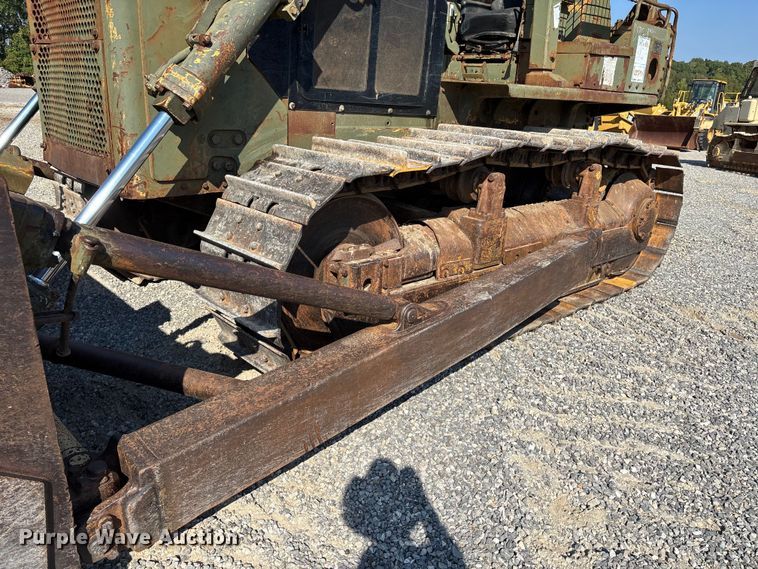 image for item DU1463 1984 Caterpillar D7G dozer
