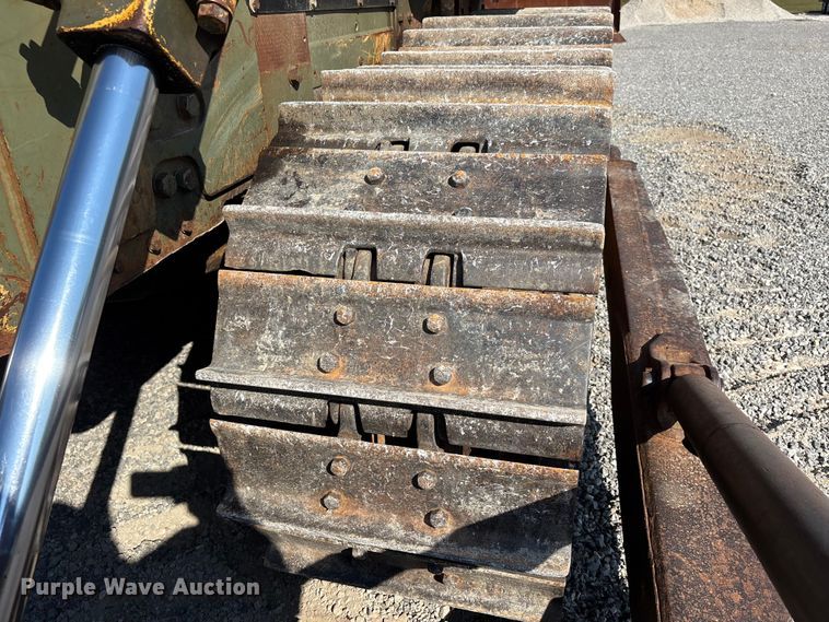 image for item DU1463 1984 Caterpillar D7G dozer