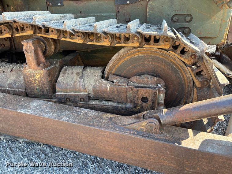 image for item DU1463 1984 Caterpillar D7G dozer