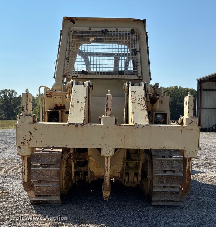 image for item DU1464 1988 Caterpillar D7G dozer